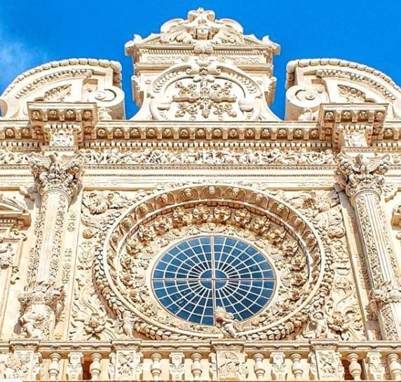 "Il Vecchio Salone" Appartamento In Pieno Centro Con Garage Privato Лечче Экстерьер фото