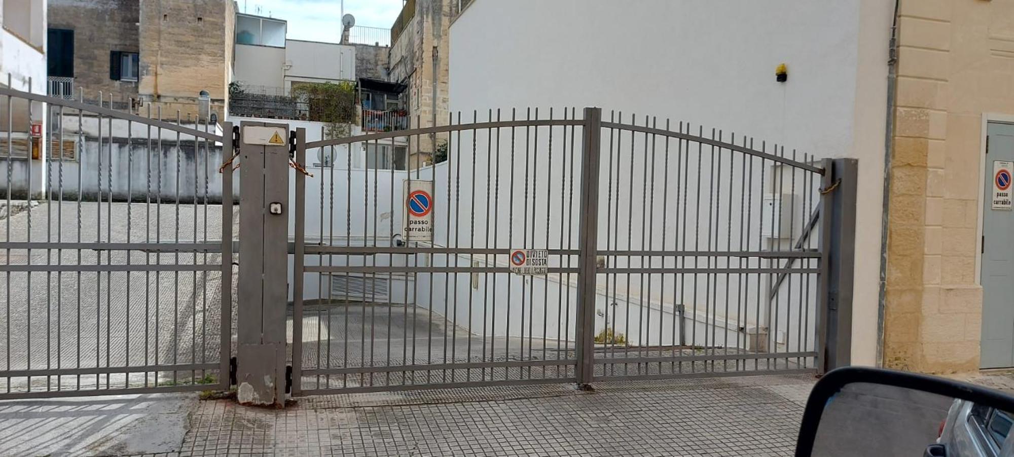 "Il Vecchio Salone" Appartamento In Pieno Centro Con Garage Privato Лечче Экстерьер фото